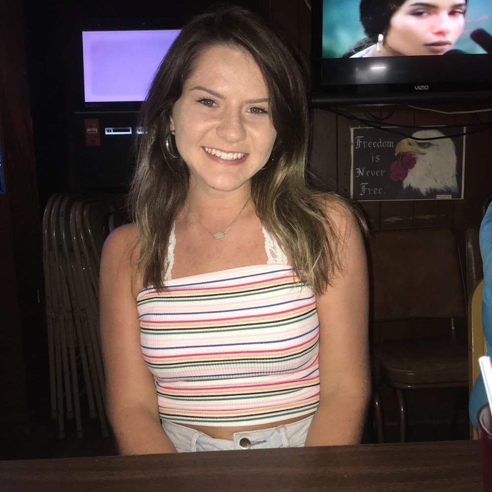 Meet your Posher, Caytlin